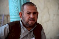 قائد افغاني يكسب المعركة في احد معاقل طالبان