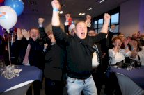 الأمير تشارلز يبدأ جولة في البلقان