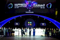 منصور بن محمد يكرم الفائزين بجائزة