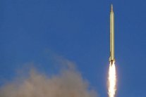 أوباما يمد العقوبات ضد إيران لعام آخر