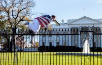 توقيف رجل قرب البيت الأبيض يشتبه في إطلاقه النار على قس