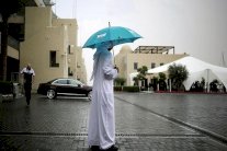 مقتل ستة أشخاص بسبب الامطار في الإمارات وسلطنة عمان