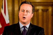 كاميرون يترأس اجتماع لجنة الأزمات (كوبرا)