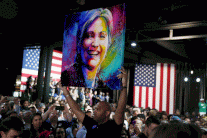 كلينتون وترامب في طليعة السباق الرئاسي