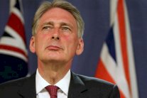 هاموند يعلق بلسان زاخاروفا 