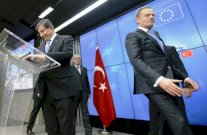 أزمة اللاجئين... تركيا متهمة بالابتزاز