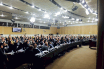 البرلمان يحدد للعبادي الخميس لإعلان التغيير الحكومي