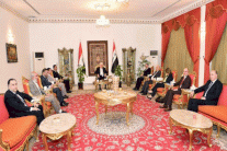 العبادي يقدم تشكيلته والكتل تُزايد بدعوات التغيير الشامل