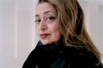 زها حديد... مخيفة بسمعتها ممتعة بحضورها