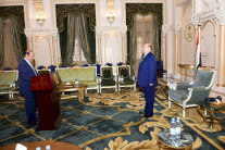 تغييرات الحكومة اليمنية ليست مفاجئة وتدعم الشرعية