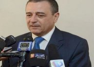 الجزائر تندد بحملة فرنسية 