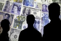 أصداء فضائح 