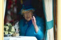 ملكة بريطانيا ستتدخل للبقاء في أوروبا