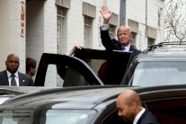 اجتماع مغلق بين ترامب وقيادة الحزب الجمهوري