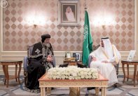 ترحيب واسع بلقاء الملك سلمان والبابا تواضروس الثاني