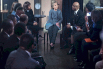 الرجال البيض آخر تحدٍّ في طريق كلينتون إلى الرئاسة