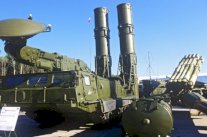 إيران تتسلم الدفعة الأولى من (إس- 300)