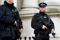 اعتقال خمسة اشخاص في بريطانيا بتهمة 