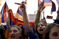 تظاهرة في يريفان إحياء لضحايا الأرمن في ناغورني قره باغ