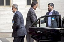 بعد إنطلاق محادثات جنيف.. الحل السياسي في سوريا معقّد