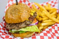 الوجبات السريعة تسبب الإضطرابات الهورمونية