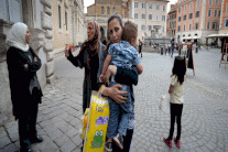 عائلة سورية نقلها البابا معه: حلم لا يُصدّق