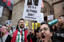 كلينتون وترامب الأوفر حظًا في انتخابات اليوم التمهيدية