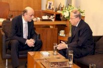 تحالف عون والقوات.. هل يورث جعجع الشارع المسيحي؟