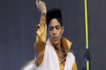 نجم البوب الأميركي برنس.. بريق لا يعرف الأفول