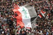 الرئيس العراقي يدعو المتظاهرين للانسحاب من الخضراء