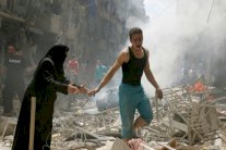 مقتل 30 شخصا في تجدد القصف على حلب