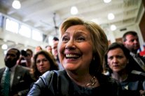 ترامب يتهم هيلاري كلينتون بالتواطؤ في خيانات زوجها