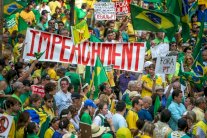 تظاهرات ضد اقالة الرئيسة روسيف في البرازيل بمناسبة عيد العمال