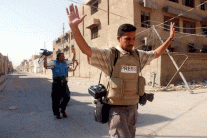 الصحافيون العراقيون يواجهون القتل والخطف والتهديد