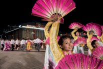 مشاعل ورقص في ختام مؤتمر الحزب الحاكم في كوريا الشمالية