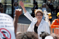 روسيف تعد بعودتها: تامر خائن وحكومته غير شرعية