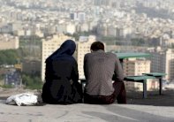 توقيف ثمانية أشخاص على صلة بعالم الأزياء في إيران