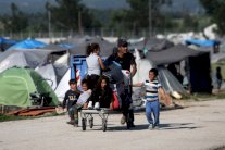 اليونان تقرر اخلاء مخيم ايدوميني