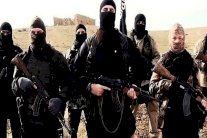 تنظيم داعش يحاول رفع معنويات عناصره ويهدد الغرب