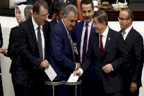 البرلمان التركي يوافق على مقترح رفع الحصانة