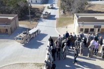 الجيش الأميركي يختبر مركبات عسكرية جديدة ذاتية القيادة