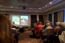 روبرت هيلينبراند يشرح اللوحات الإيرانية ويقرأ إيحاءاتها