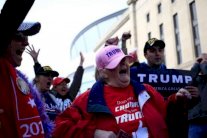 حوادث جديدة بين مؤيدي ترامب ومعارضيه في كاليفورنيا