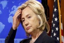 كلينتون تعاني من غياب الحماسة