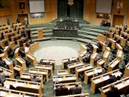 نواب الأردن لإخراج العسكريين الإيرانيين من المنطقة