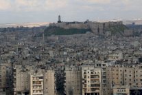 التحالف الدولي يستهدف داعش في سوريا على جبهة منبج