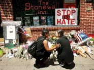 أوباما يدعو لإبعاد النقاش حول حيازة الاسلحة عن الجدل السياسي