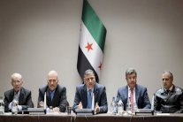 معارضون: لا آفاق لحل سياسي قريب في سوريا