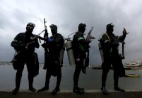 اسرائيل تعلن مصادرة ملابس غطس مخصصة ل