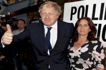 قائد حملة الخروج يتجهز لخلافة كاميرون